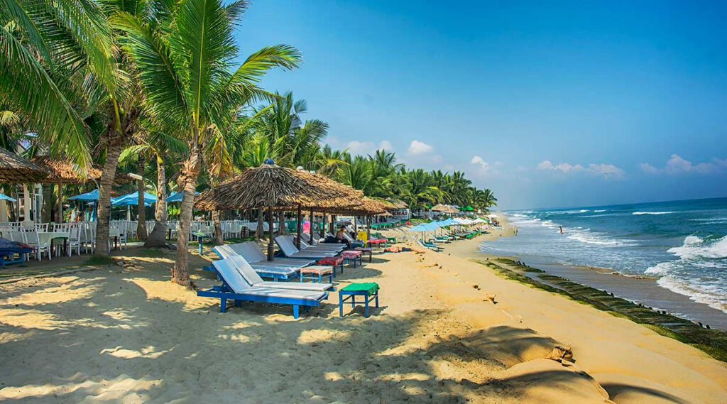 Biển Cửa Đại Hội An