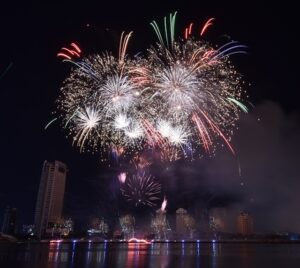 Lễ hội bắn pháo hoa quốc tế Đà Nẵng